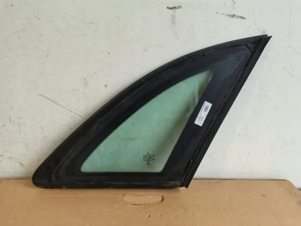 Vidro lateral esquerdo traseiro Mercedes Classe B 246 OEM image 3