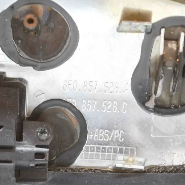 Audi A4 S4 B8 2014 Oikea Sivupeili image 6