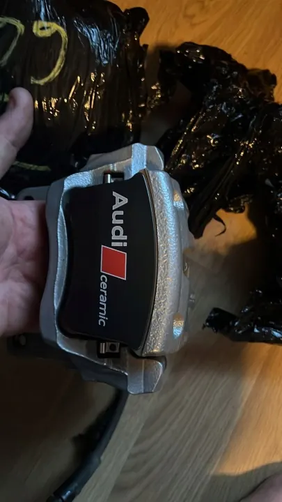 Disques de frein céramique OEM IZQTEILE pour Audi RS6/RS7 C8 image 4