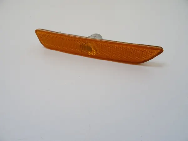 Ford Mustang Puskurivalo OEM AR33-15A424-AB Etu Oikea image 2