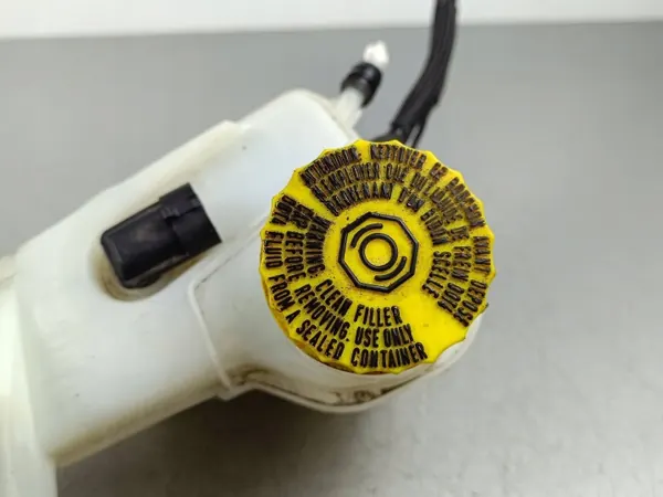Jeep Bromsvätskebehållare OEM FOB48740 - Begagnad image 6