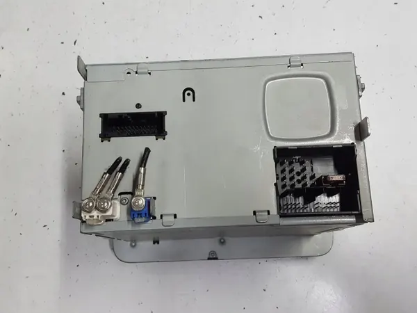 Radio GPS OEM 3C0035279N pour VW - Utilisée image 3