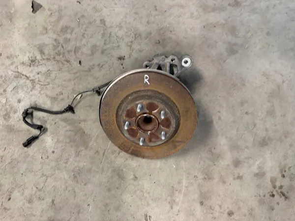 Buje rueda trasera Chrysler OEM KSI21399 - Usado image 2