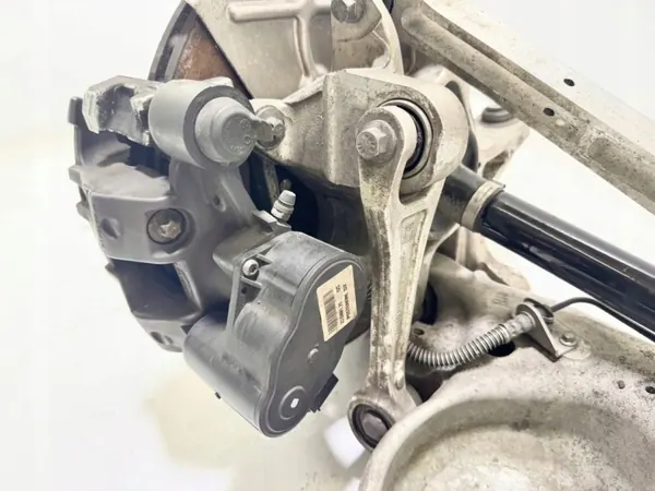 Pivot arrière droit Aston Martin DBX OEM MY83-5B530-AA image 3