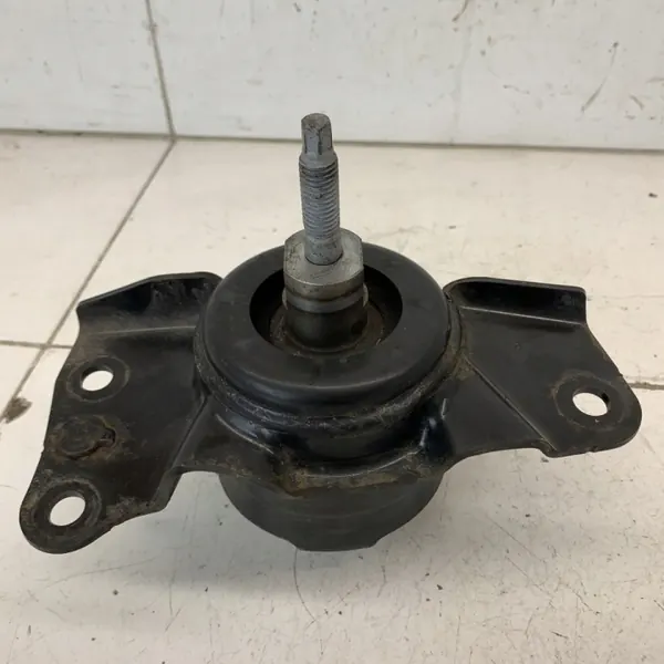 Moottorin kiinnike OEM 47852874565269854569845632 Jeep Wranglerille image 2