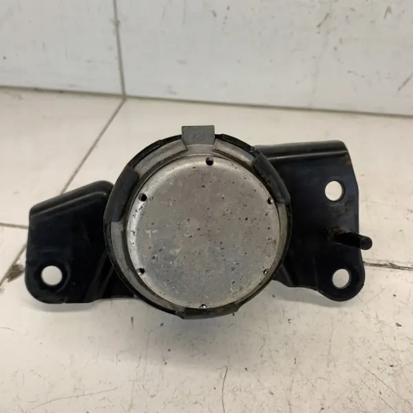 Moottorin kiinnike OEM 47852874565269854569845632 Jeep Wranglerille image 5