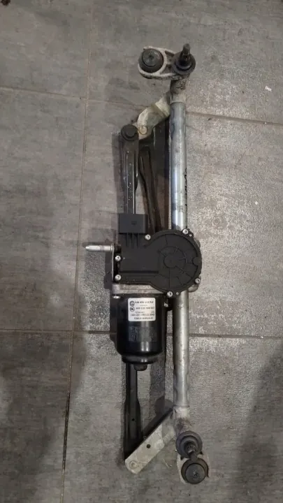 Skoda Rapid vindrutemotor OEM SILNIK WYCIERACZEK image 2