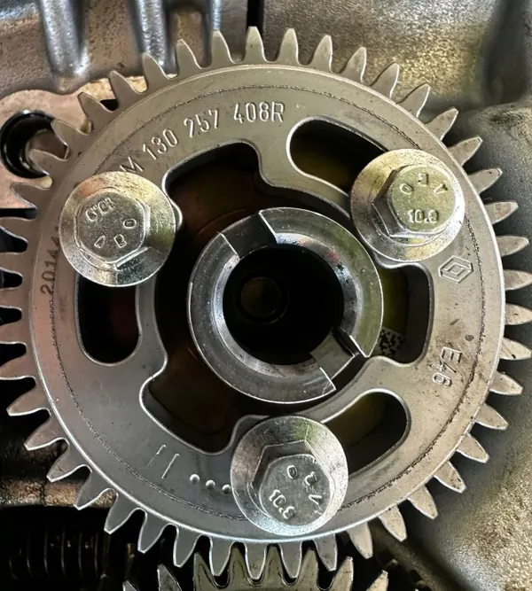 OEM 130C05382R Couvercle Arbres à Cames & Culasse Renault image 8