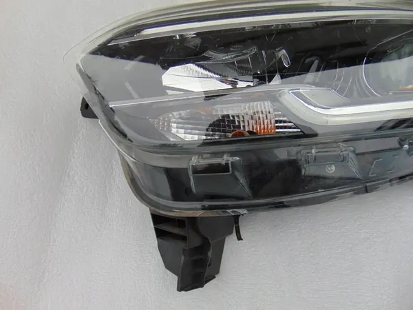 Vasen Ajovalo LED Renault Kadjar Lift 260602051R image 3