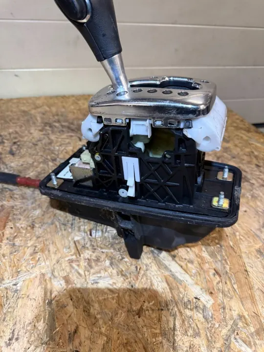Selector de Marchas Audi A4 B6 3.0 ASN Avant OEM 8E1713111F image 4