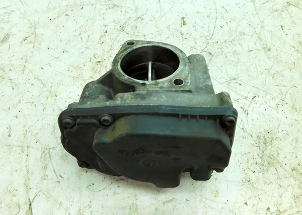 Mercedes C-klass W202 Spjällhus OEM 1110980009 image 6