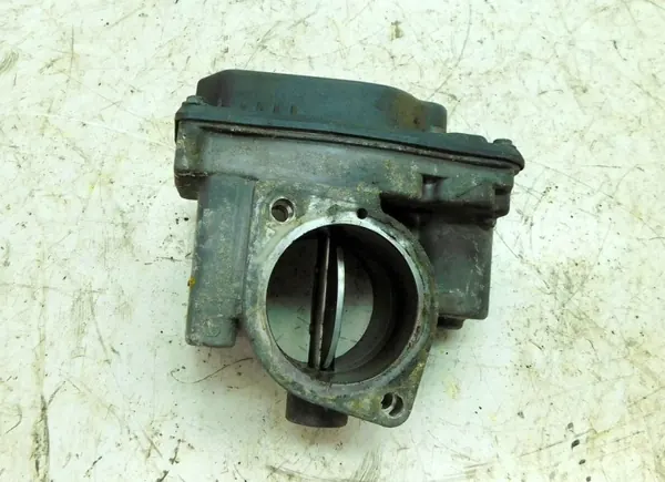 Mercedes C-klass W202 Spjällhus OEM 1110980009 image 8