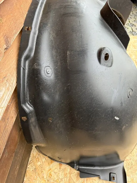 Front Left Wheel Arch VW Touareg 5.0 V10 TDI image 4