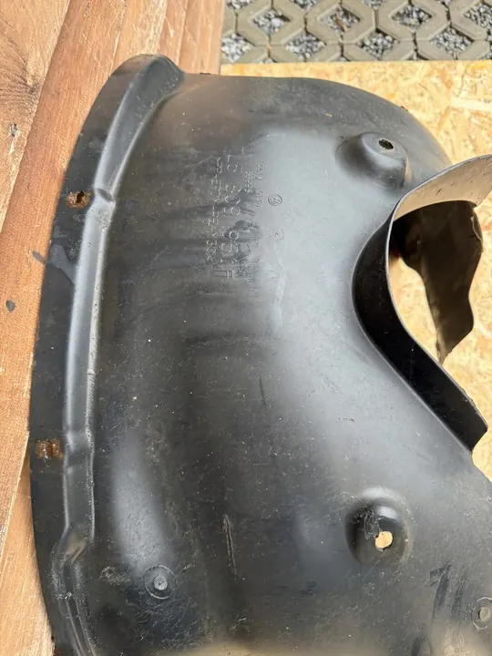 Front Left Wheel Arch VW Touareg 5.0 V10 TDI image 5