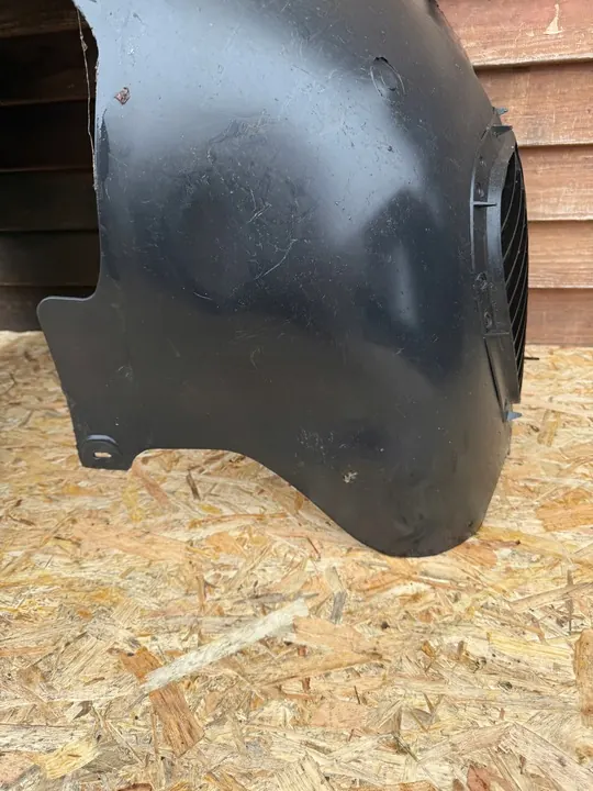 Front Left Wheel Arch VW Touareg 5.0 V10 TDI image 6