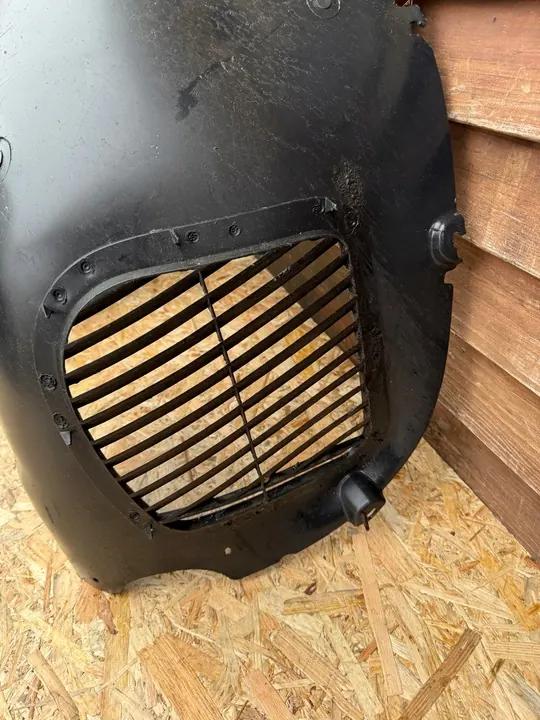 Front Left Wheel Arch VW Touareg 5.0 V10 TDI image 7