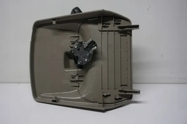 VW Multivan T7 Taustapeili OEM 7T0868437 image 6