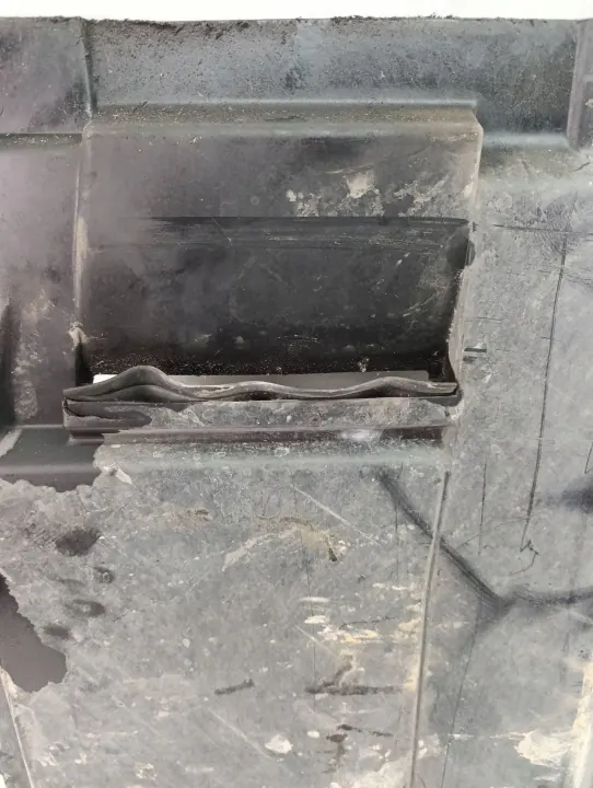 BMW X3 E83 Getriebeunterschale OEM 3423838 image 5
