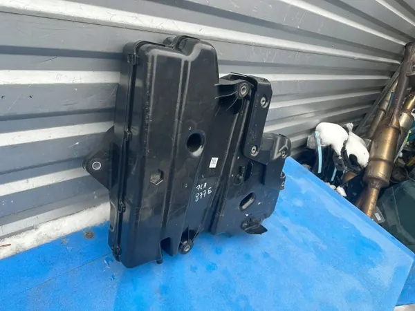 VW T6.1 AdBlue-Tank OEM 7LA131877E - Gebraucht image 6