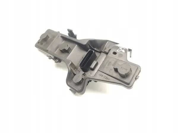OEM 1T0945257A Bakljusfäste för VW Touran 2004 image 10