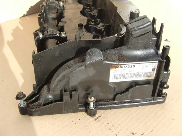 Couvercle de Soupape BMW OEM 7797613 pour Moteurs N47 image 4