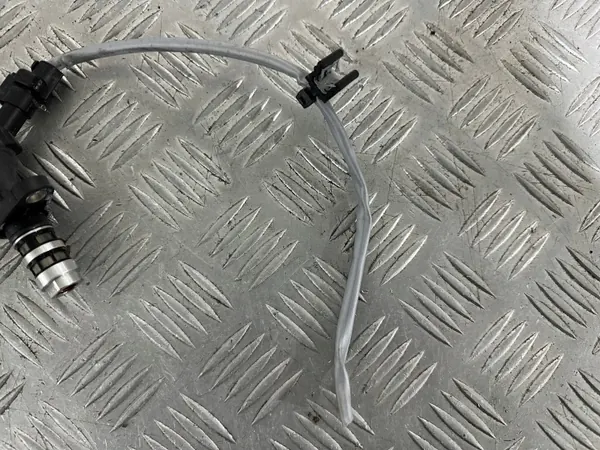 Válvula reguladora OEM 04E906455S para Skoda Fabia III image 3