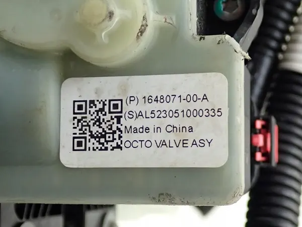 Pompe à chaleur climatisation Tesla Model Y OEM image 10