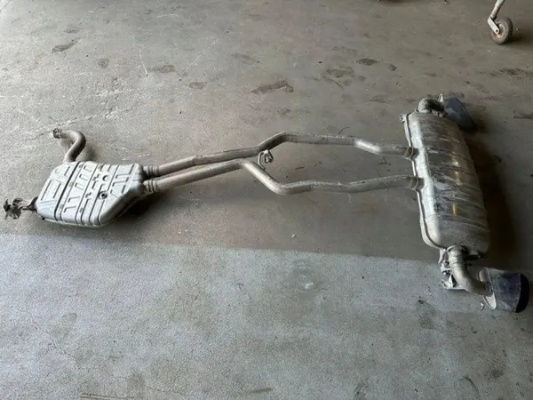 VW OEM 7L6253211C Vaimennin Touareg 3.0L 2011 image 9