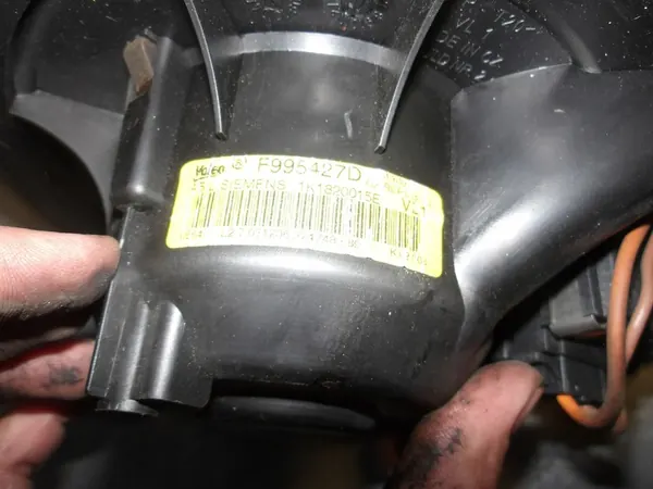 Ventilador VW Touran Audi A3 Skoda Octavia II F995427D 1K1820015E image 2