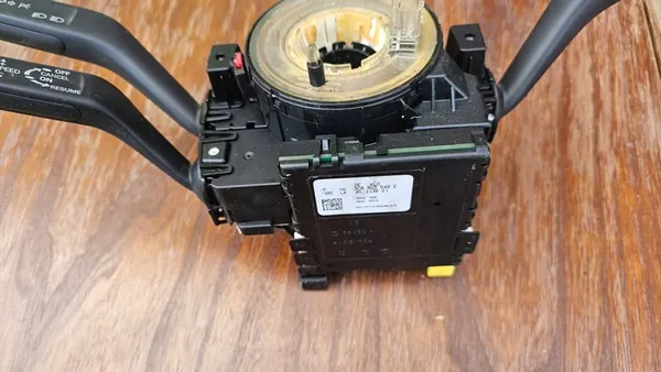 Interruptor do sensor de ângulo de direção VW Passat B6 image 2