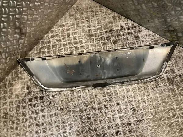 Bandeau d'éclairage plaque Mercedes-Benz E W211 OEM 2118100173 image 4