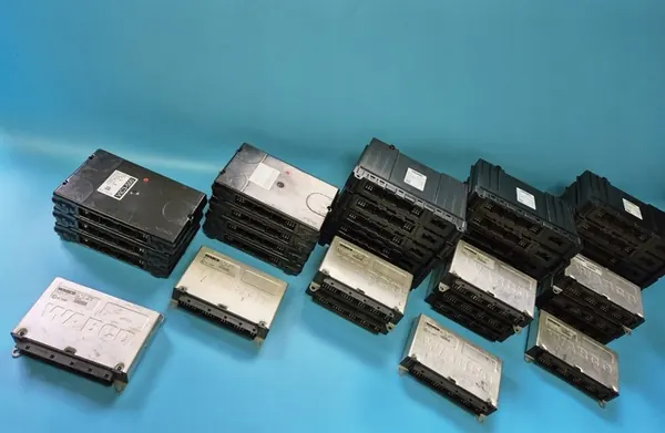 Módulo VECU DAF XF 106 2176060 image 4