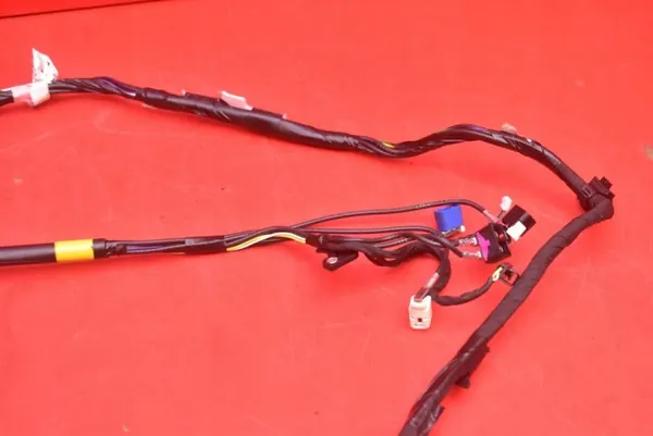 Voorruitcamera-harness OEM 1068787-00-D Tesla image 3