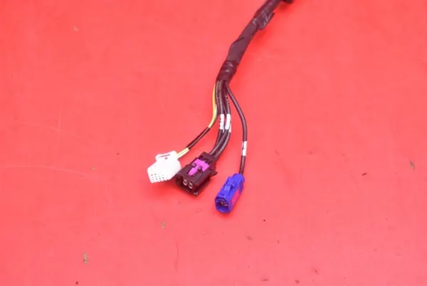 Voorruitcamera-harness OEM 1068787-00-D Tesla image 4