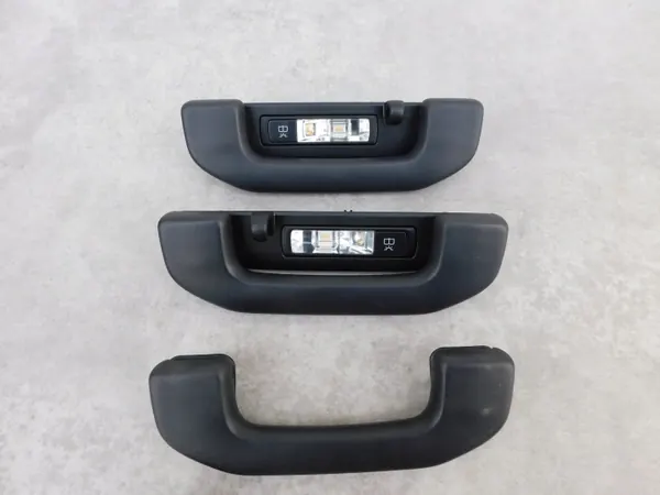 Mercedes GLC W205 Handgreep OEM A0009068905 image 3