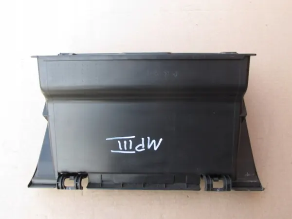 Mitsubishi MB892319 Passagerarhandskfack - Begagnad image 4