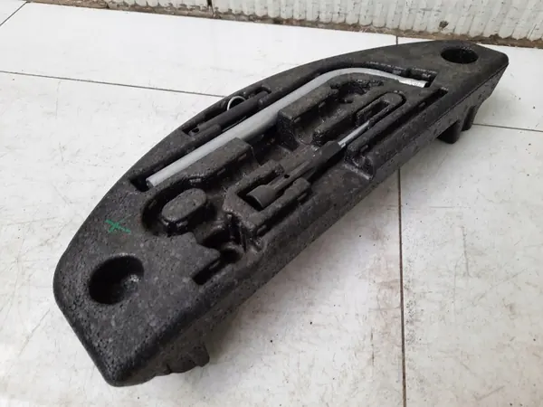 Inserção de poliestireno Audi A8 D4 OEM 4H0863006 image 6