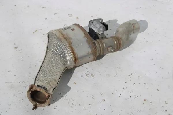OEM bt-cars-33900 Audi Katalysator med Klaff image 3