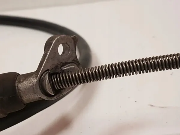 Câble de desserrage frein à main Suzuki XL7 2005 OEM 5441052D01 image 5