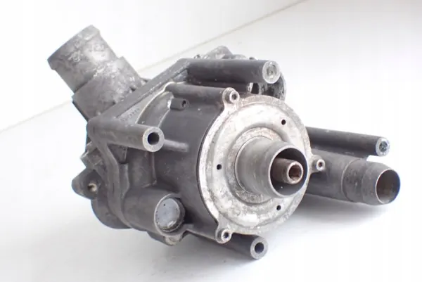 Pompe à eau OEM 057011L pour Audi Q7 A8 - Occasion image 7