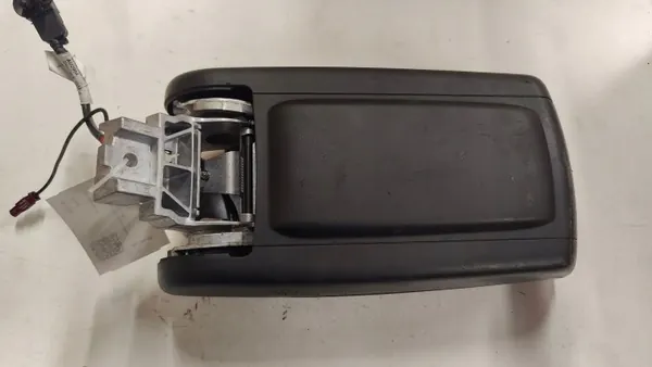 Accoudoir console centrale Audi Q7 4L 2006 OEM AC46000 image 2