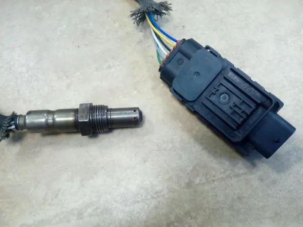 Sensor NOX VW Transporter T6 Audi Seat Skoda 04L907805CA image 3