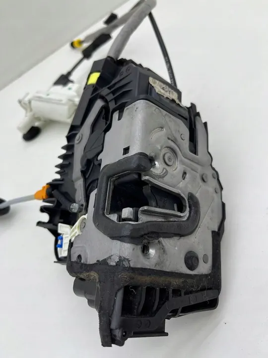 Mercedes W222 Door Lock Soft Close Left Front A2227661100 image 2