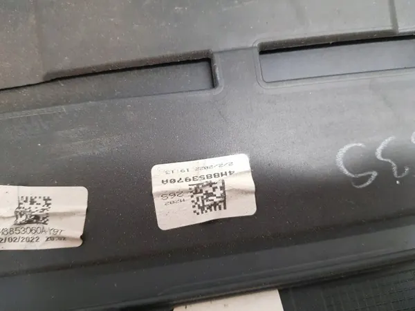 Audi Q8 Achterdeurlijst OEM 4M8853970A Rechterzijde image 3