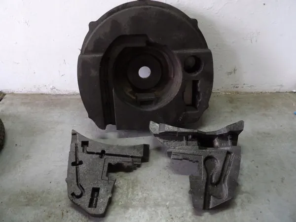 OEM WKŁAD BAGAŻNIKA QQ+2 MOTOCOMPEX Kofferbakmat image 2
