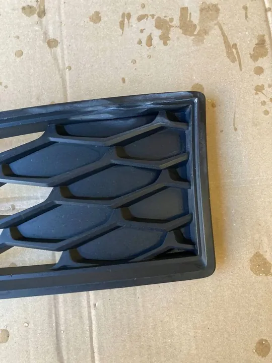 Grade do para-choque dianteiro esquerdo SEAT LEON III OEM image 3