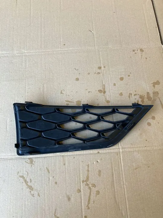 Grade do para-choque dianteiro esquerdo SEAT LEON III OEM image 5