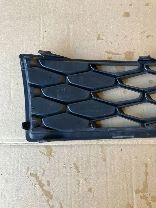 Grade do para-choque dianteiro esquerdo SEAT LEON III OEM image 7