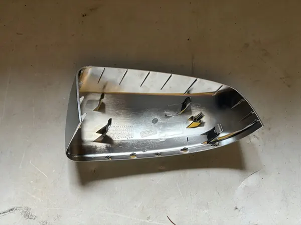 BMW E70 E71 Oikea Peilin Kuori 51162182698 image 2