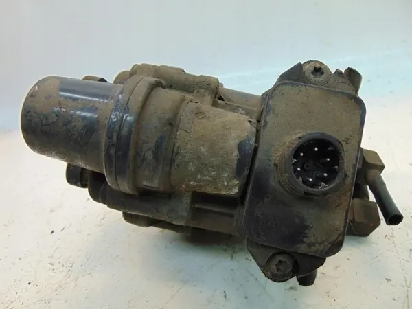 Válvula secadora de ar DAF XF 105 410CV OEM K014682 image 5